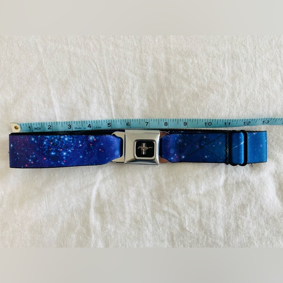 Buckle-Down Belt Ford Mustang Emblem NWOT - Picture 3 of 8